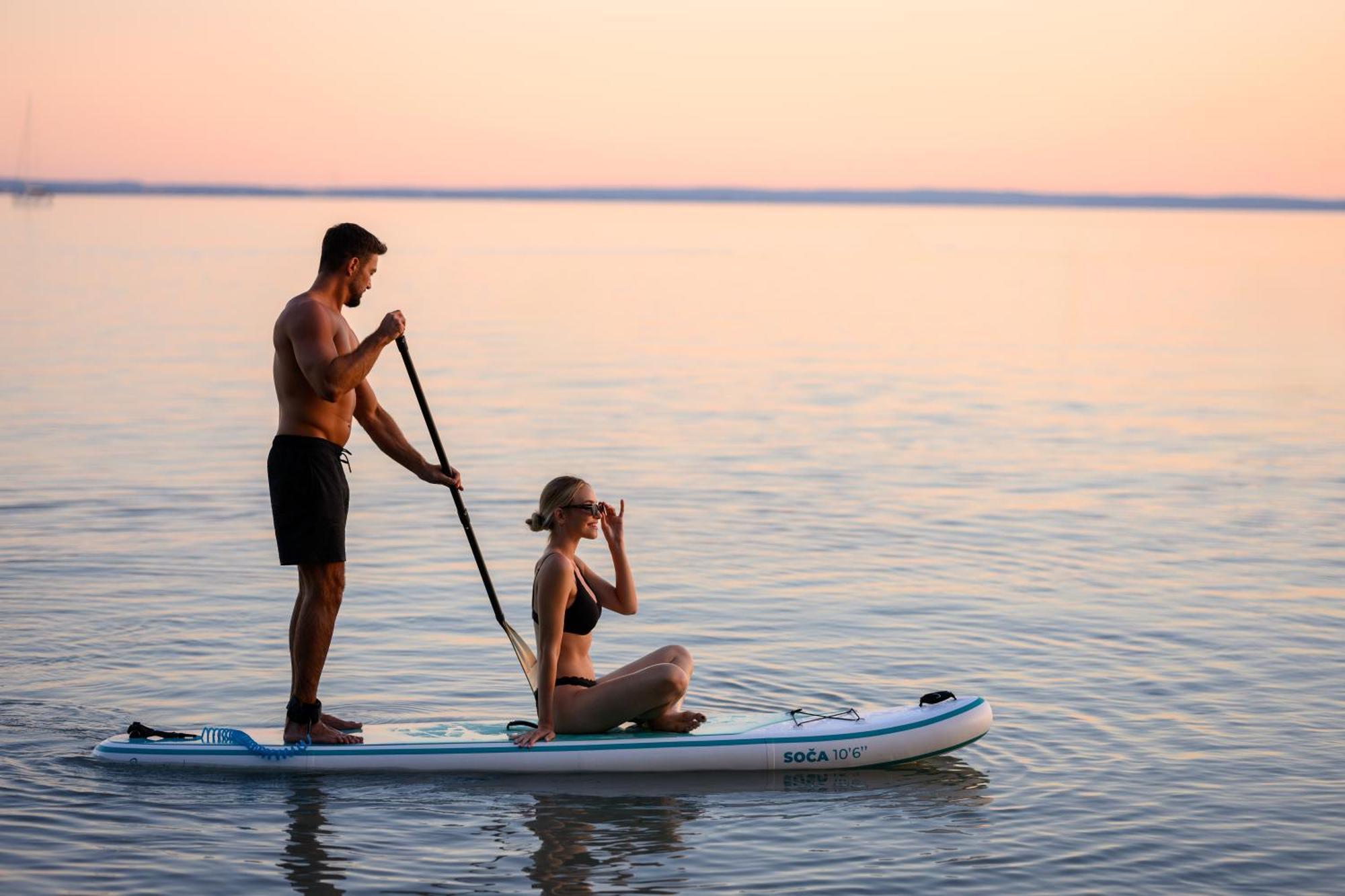 Kenese Bay Garden Resort&Conference Balatonkenese Exterior foto