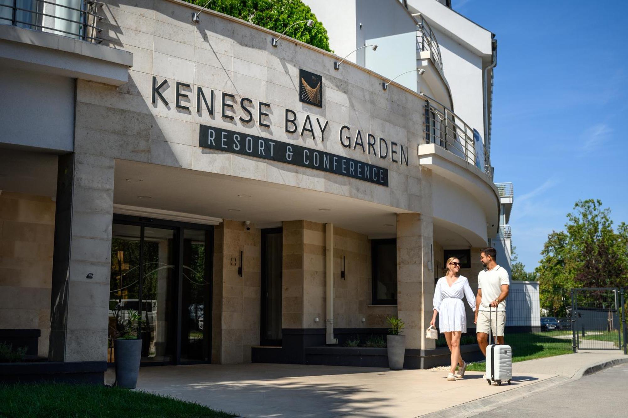 Kenese Bay Garden Resort&Conference Balatonkenese Exterior foto